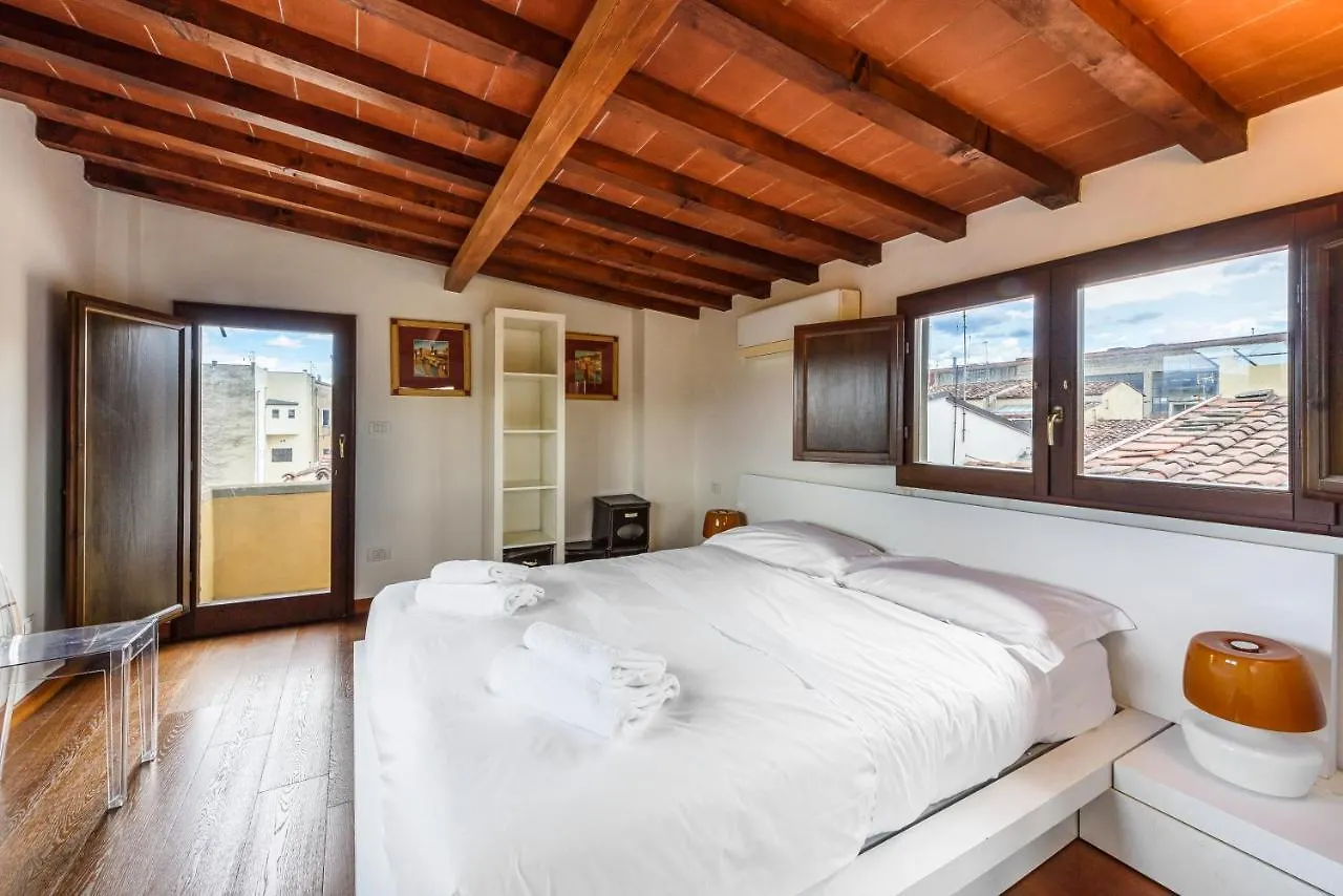 Albione By Mmega Apartment Florence Italy